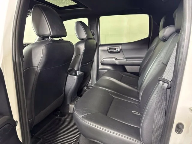 Certified Used 2018 Super White Toyota TRD Off-Road image 12