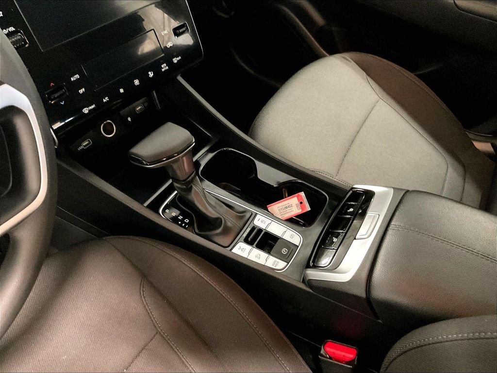 Used 2024 Black Hyundai SEL image 20
