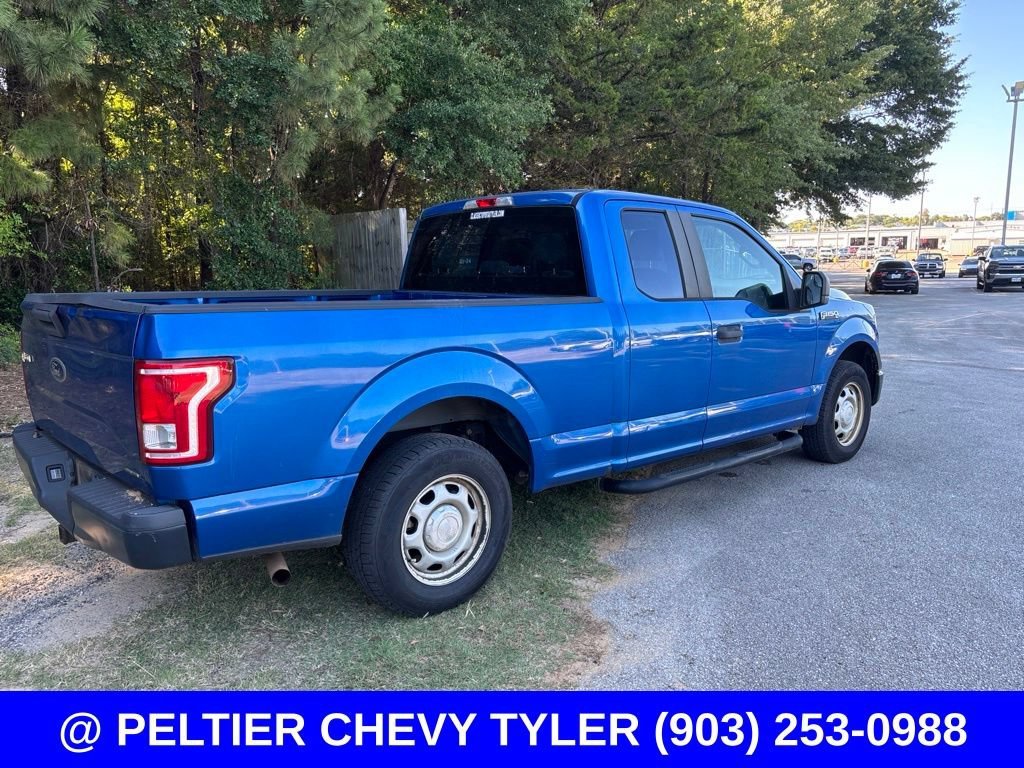 Used 2015  Ford XL image 7