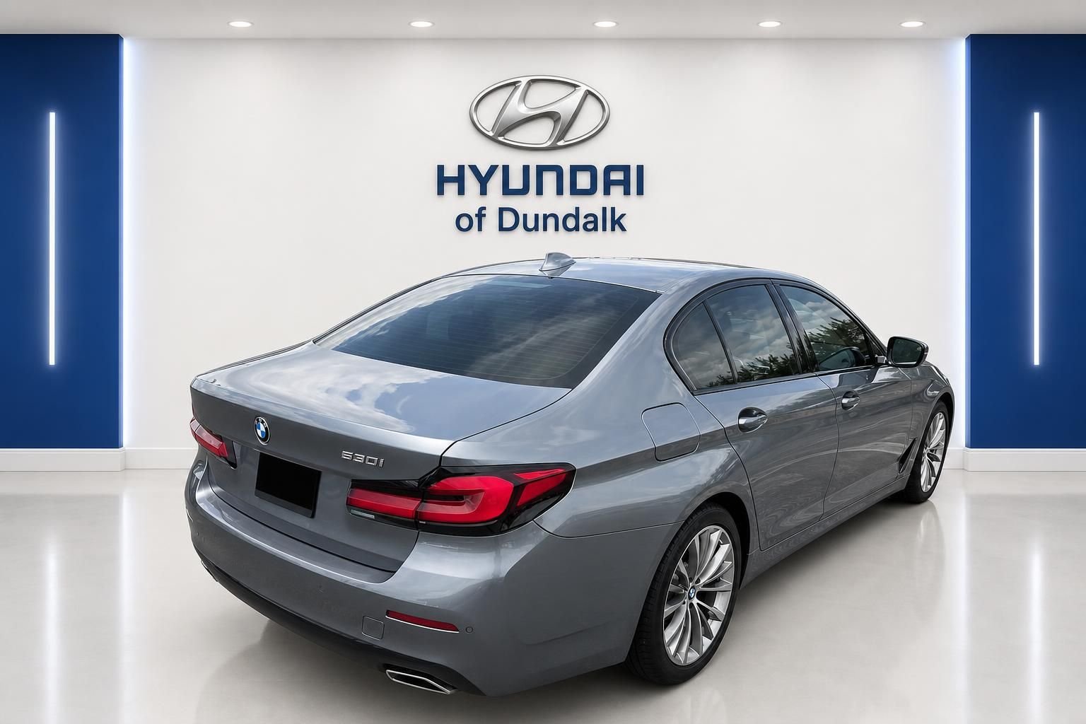 Used 2022 Blue BMW 530i image 4