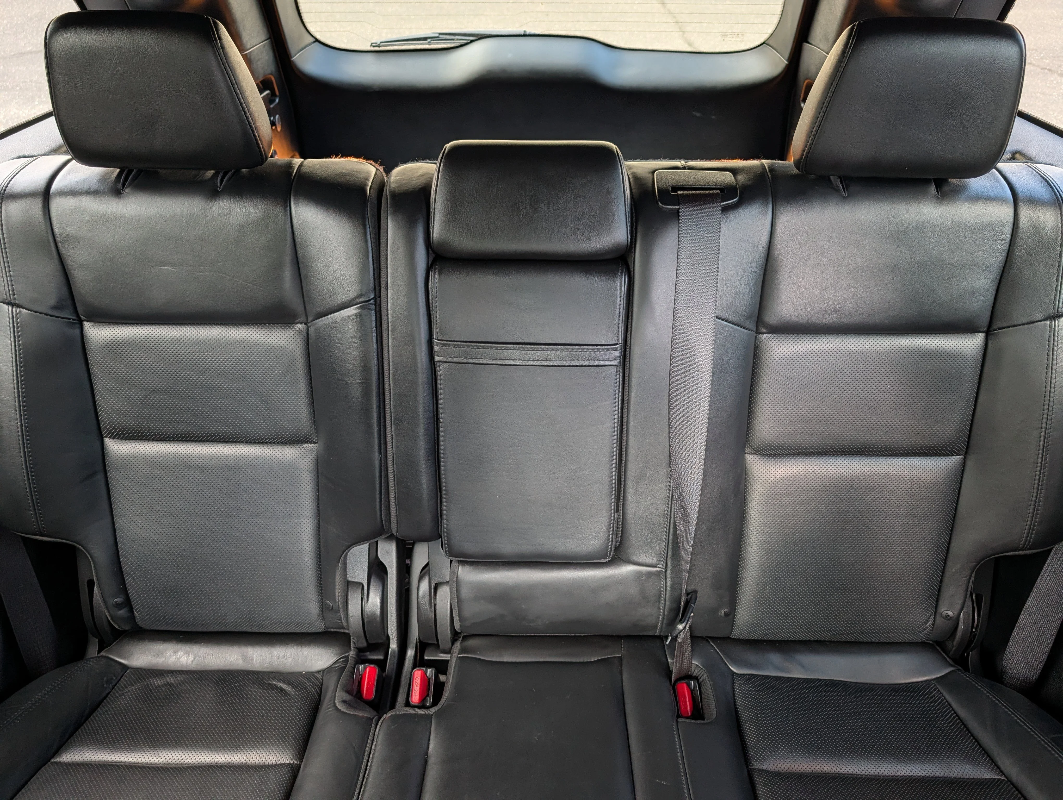 Used 2019 Diamond Black Crystal Pearlcoat Jeep Limited image 16