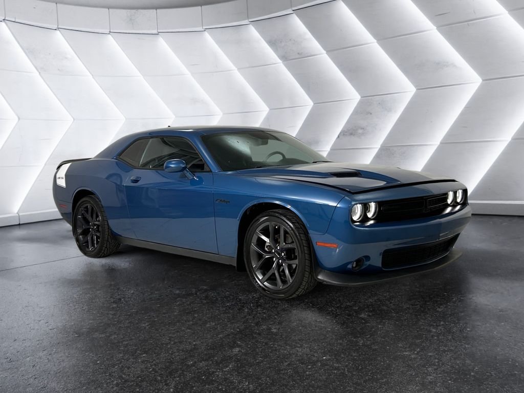 Used 2023 Blue Dodge SXT image 1