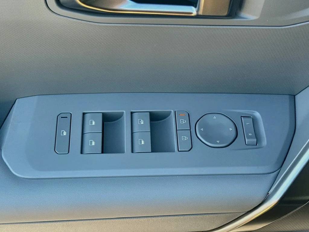 New 2027 Iceberg Green Kia S image 17