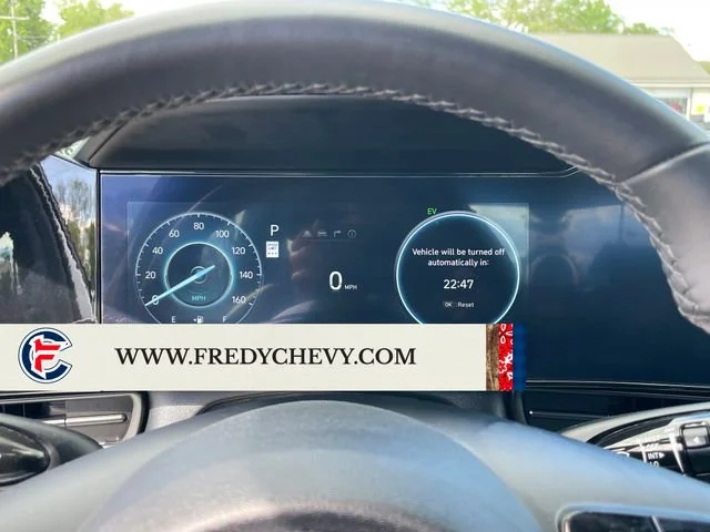 Used 2025 White Hyundai Limited image 15