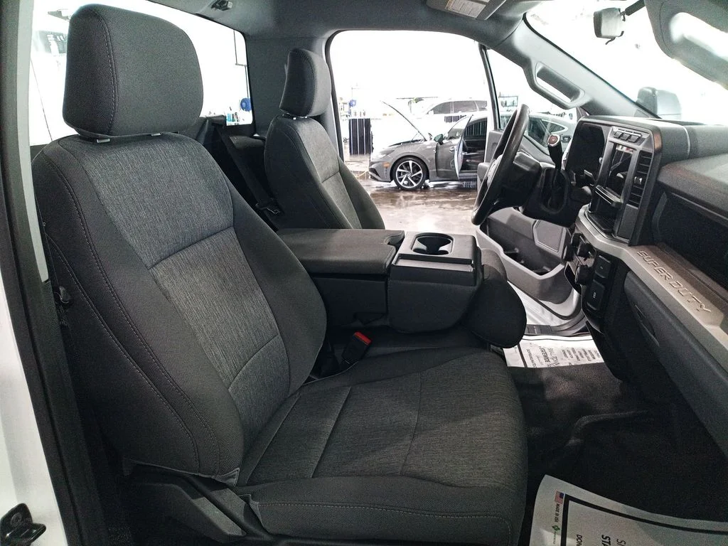 Used 2024 White Ford XL image 27