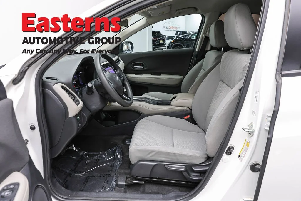 Used 2022 White Honda LX image 13