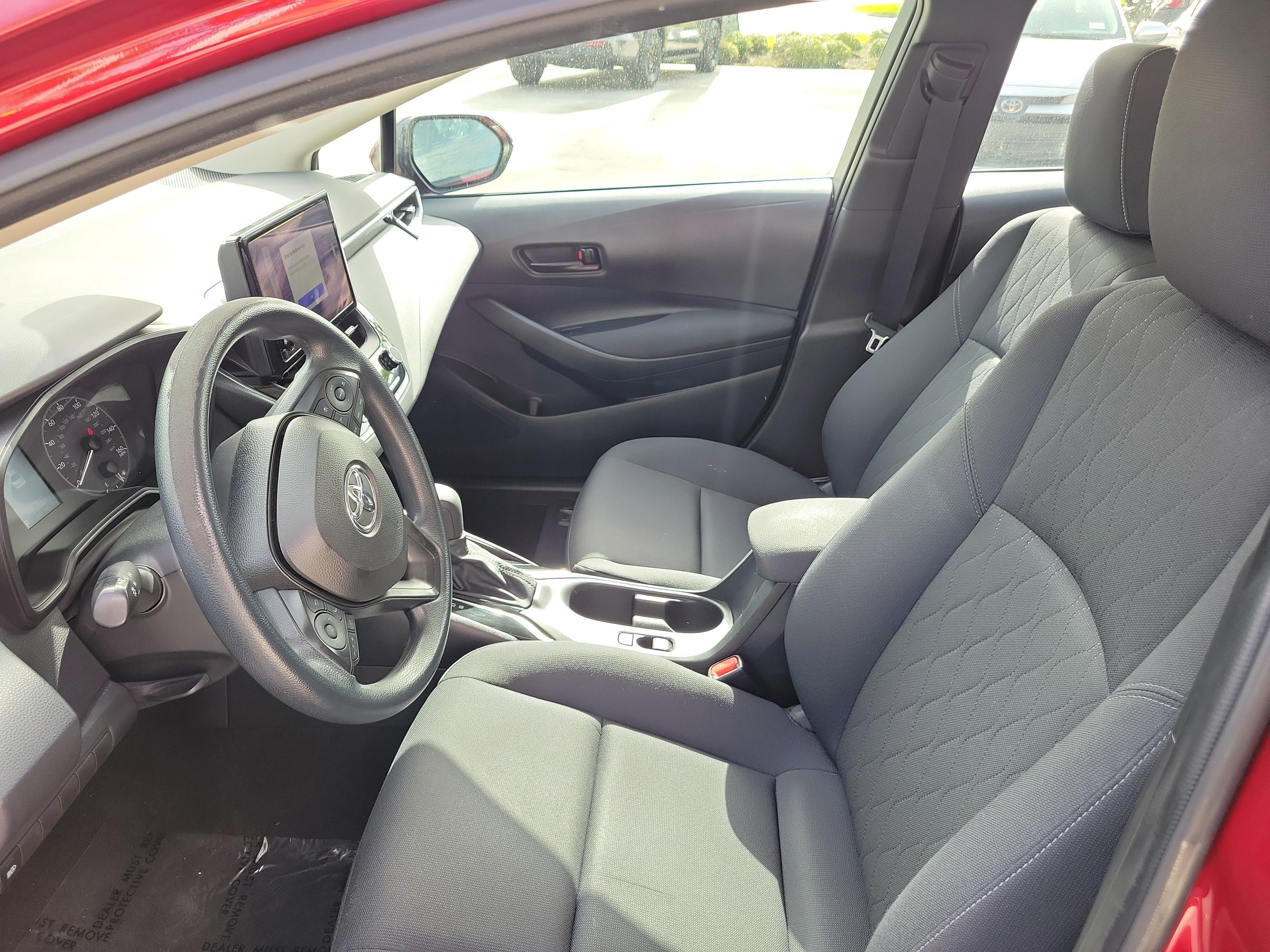 Used 2023 Pearl Toyota LE image 22