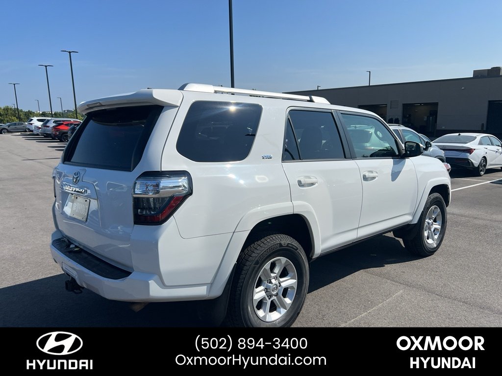 Used 2016 Super White Toyota SR5 image 6