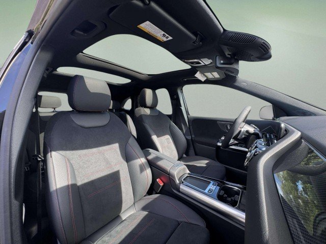 New 2026 BLACK Mercedes-Benz GLA 250 image 12