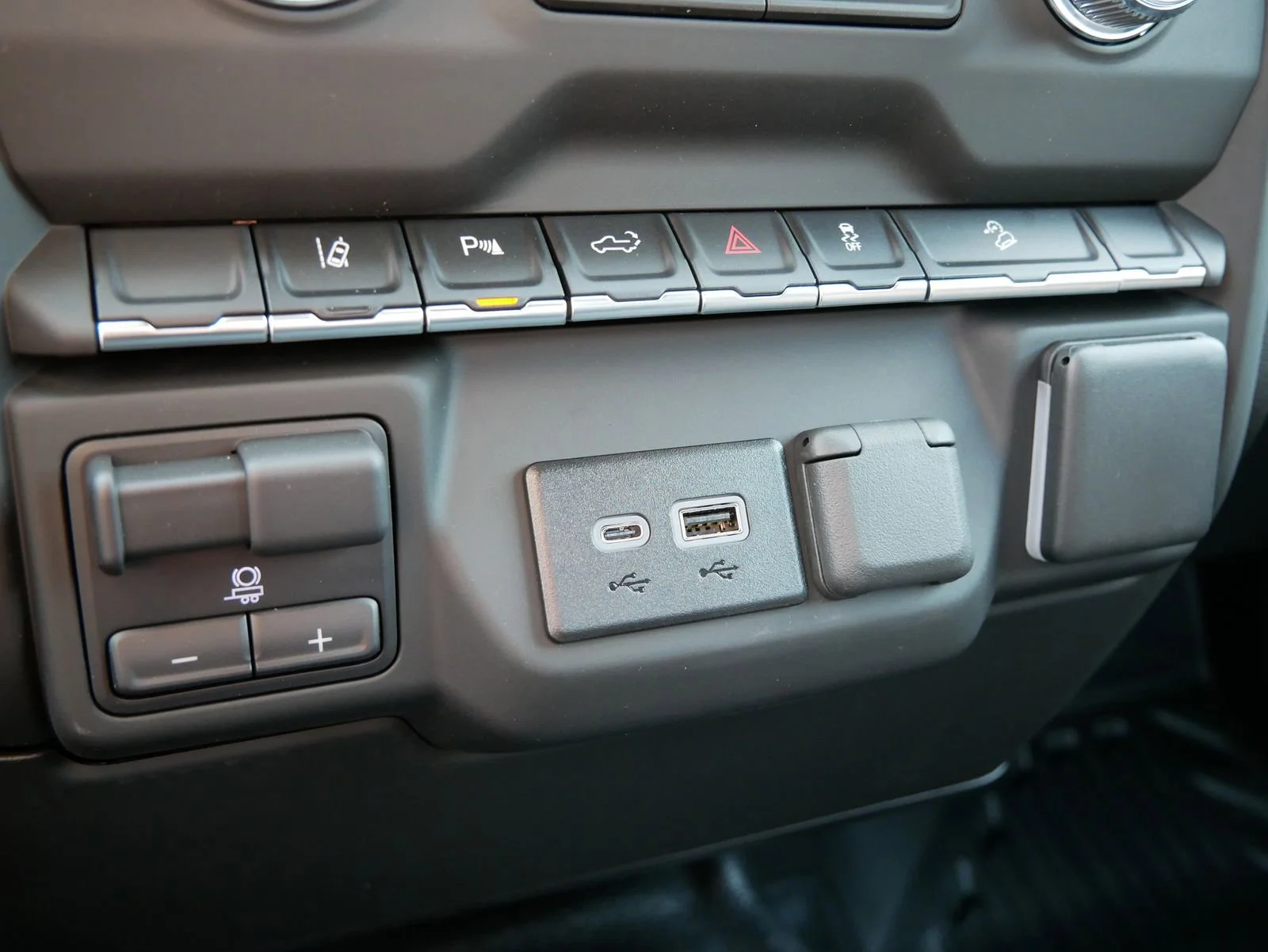 2025 GMC Sierra 2500HD Pro - Photo 9