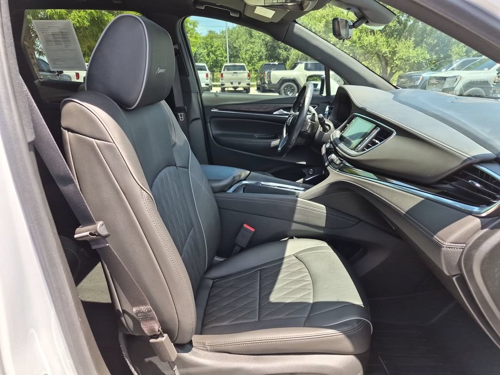 Used 2024 White Frost Tricoat Buick Avenir image 40