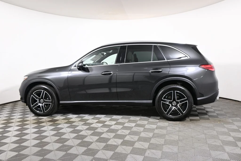 Used 2027 Gray Mercedes-Benz GLC 300 image 2