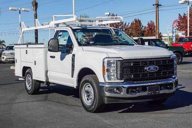 New 2026 Oxford White Ford F-250® XL image 33