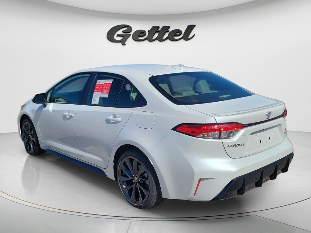 New 2026 Wind Chill Pearl <sup>1</sup> Toyota  SE image 7