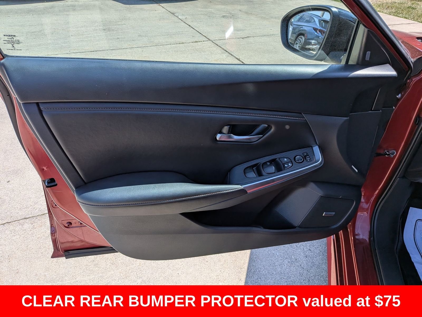 Used 2023 Scarlet Nissan SR image 25