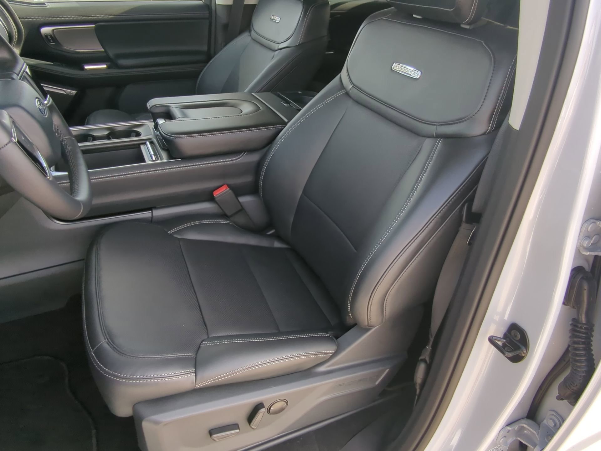 New 2026 Space Silver Metallic Ford Platinum® image 54