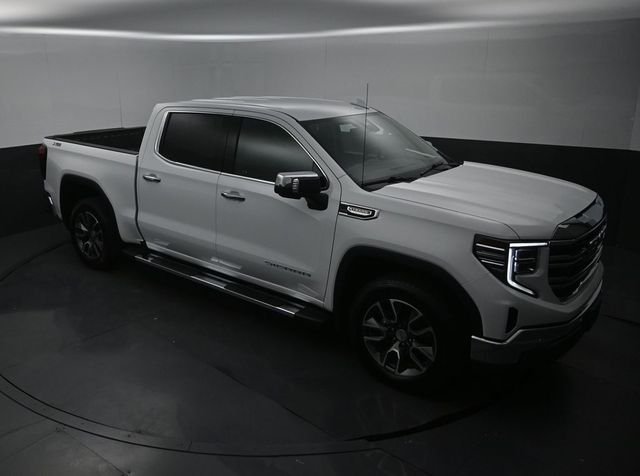 Used 2024 Summit White GMC SLT image 29