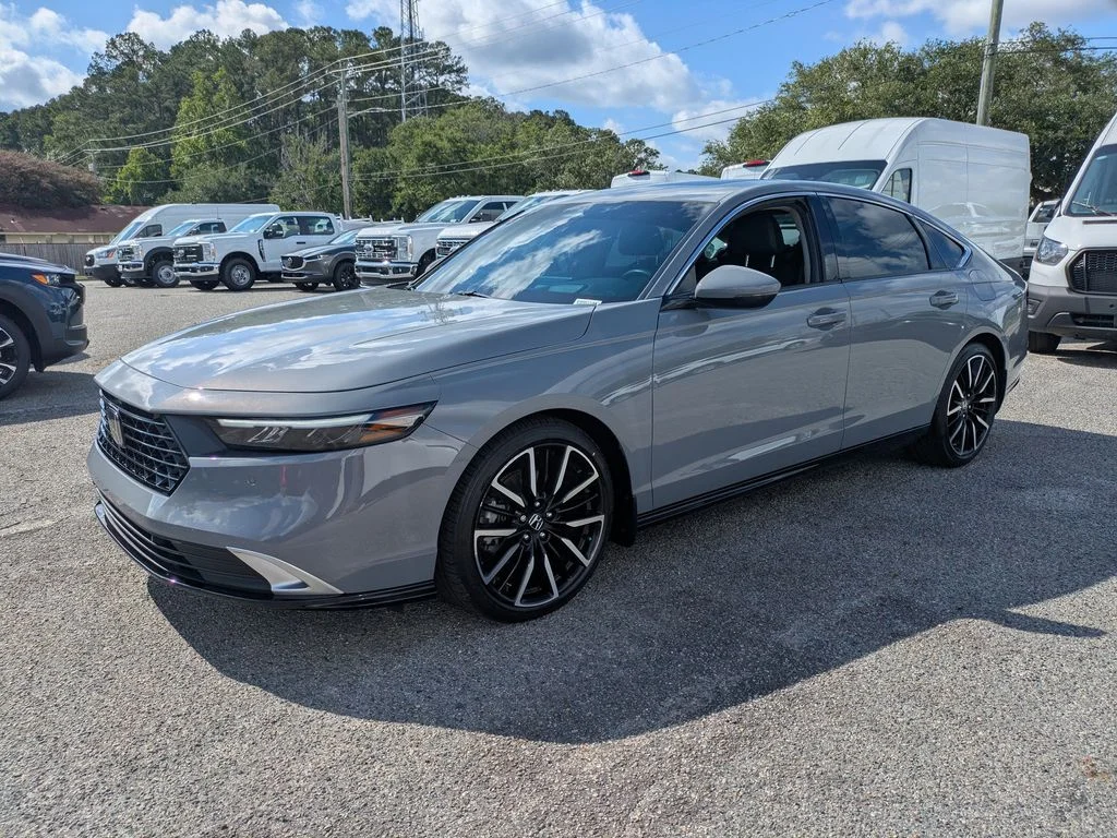 Certified Used 2024 Urban Gray Pearl Honda Touring image 8