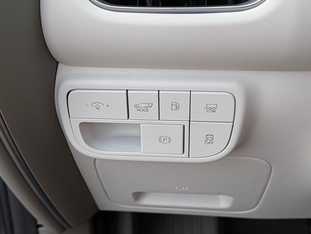 New 2026 Gray Hyundai Blue SEL 8P image 33