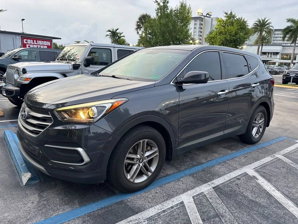 Used 2018 Gray Hyundai 2.4 Base image 1