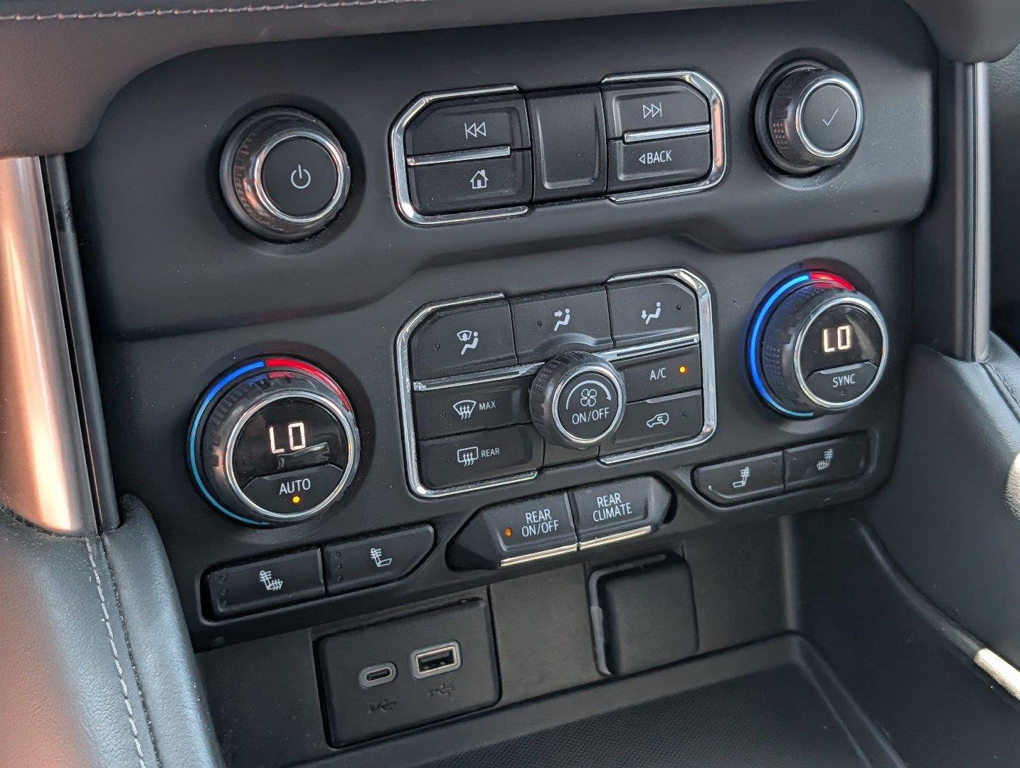 Used 2023 SILVER SAGE METALLIC Chevrolet LT image 18