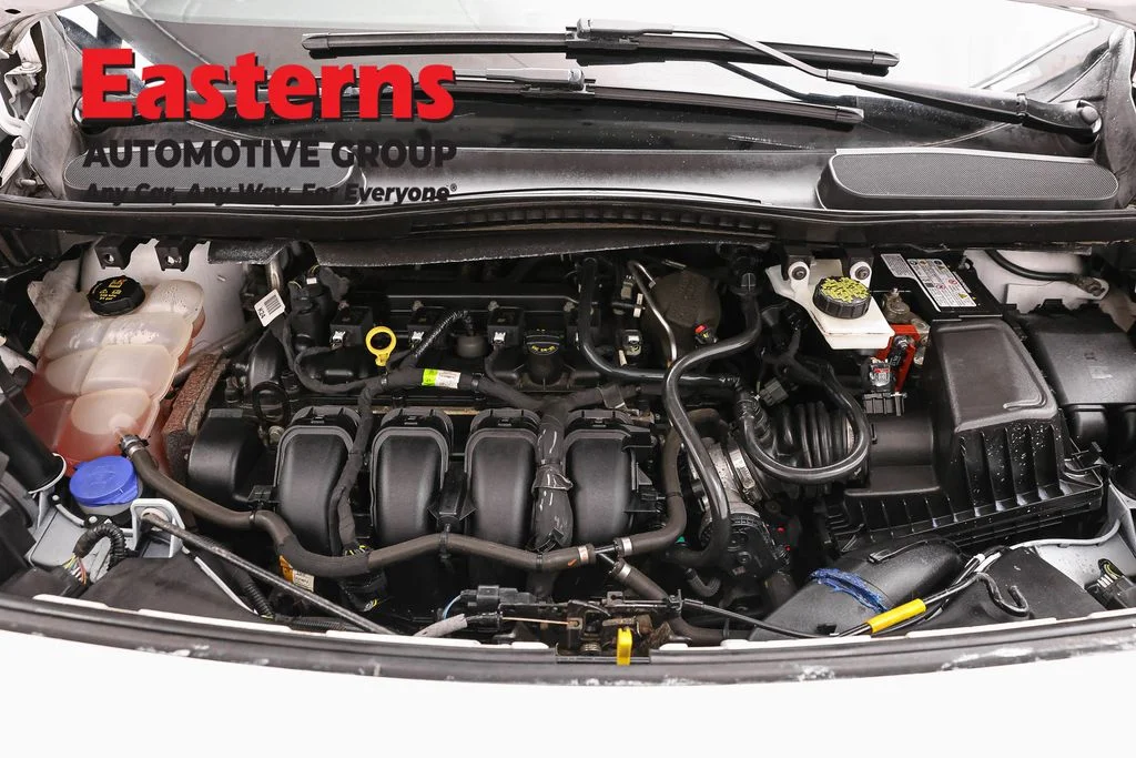 Used 2019 White Ford XL image 7