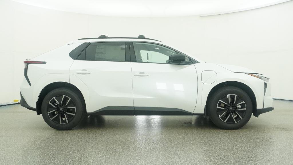 New 2026 Wind Chill Pearl Toyota XLE image 55
