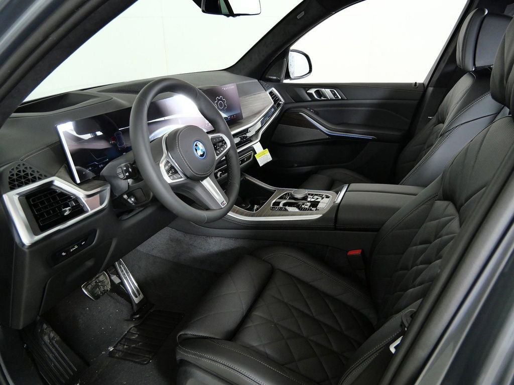 Used 2026 Skyscraper Grey Metallic BMW xDrive50e image 36