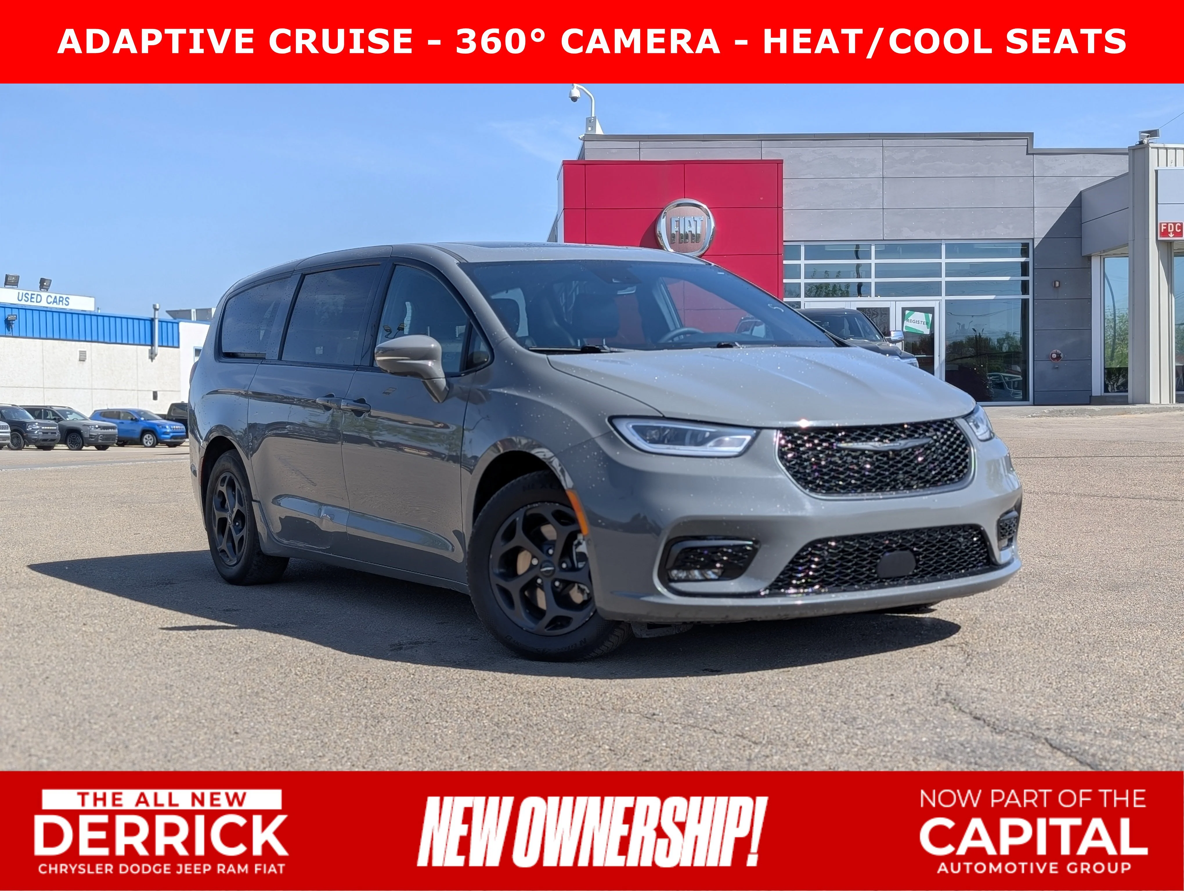 Used 2022 Ceramic Grey Chrysler Limited image 1
