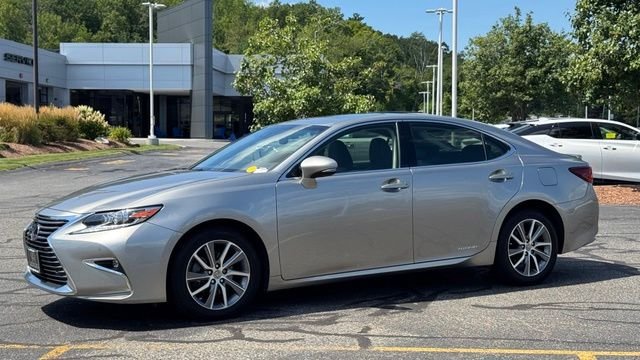 Used 2017 Atomic Silver Lexus 300h image 3