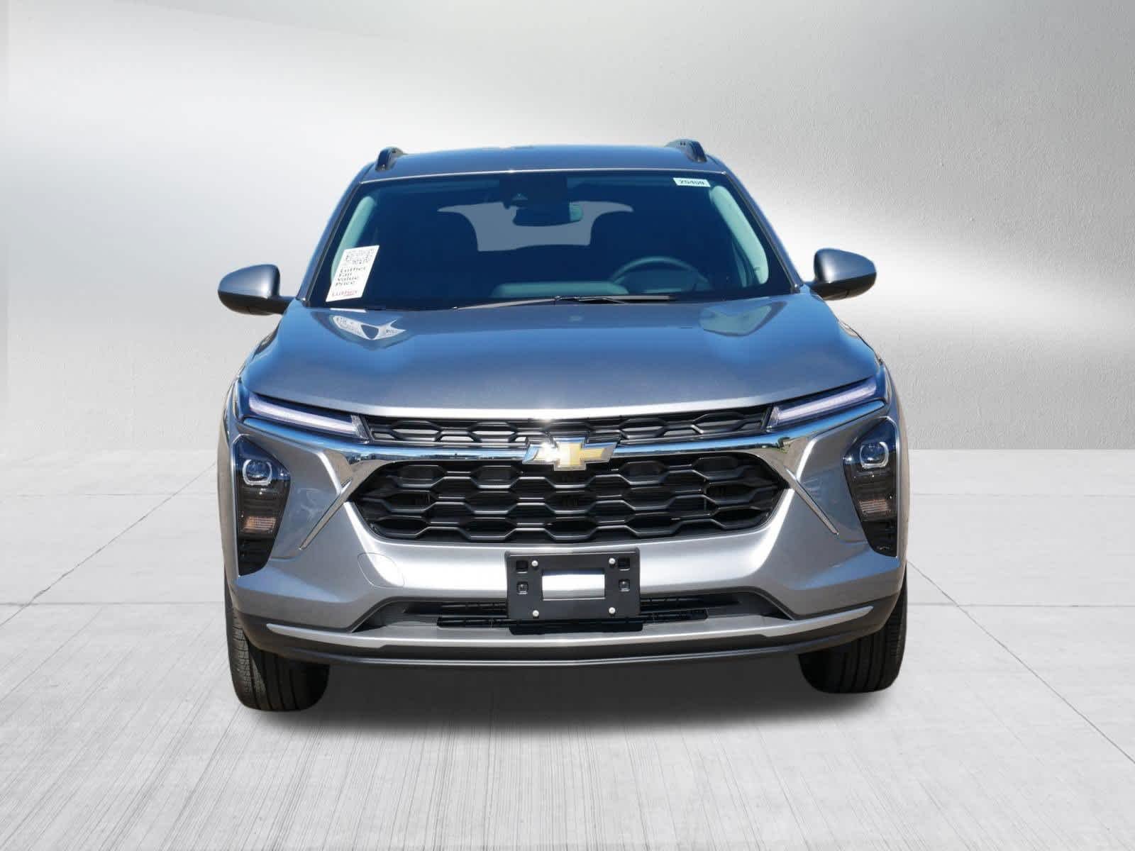 2026 Chevrolet Trax LT - Photo 8