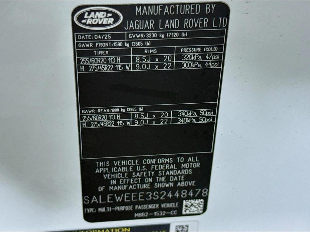 Certified Used 2025 Fuji White Land Rover V8 image 34