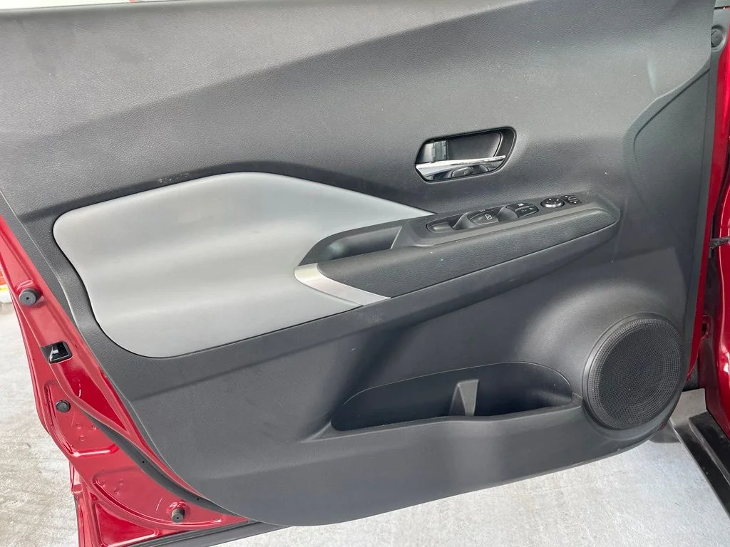 Used 2024 Red Nissan SR image 9
