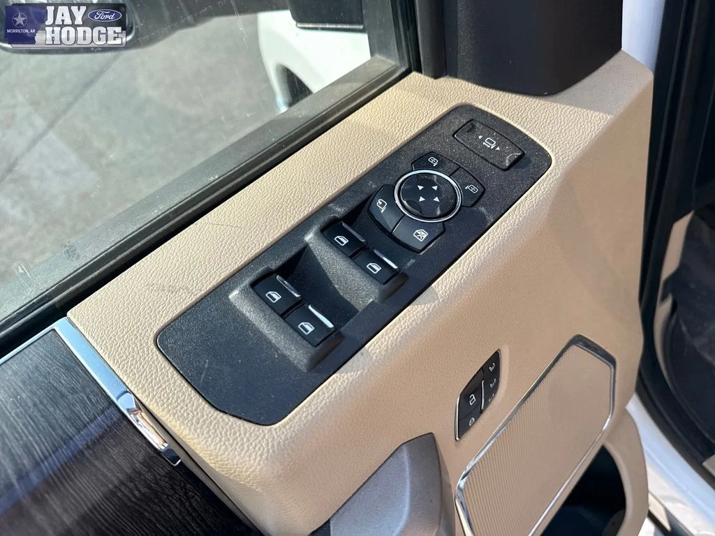 Used 2020 Oxford White Ford Lariat image 15
