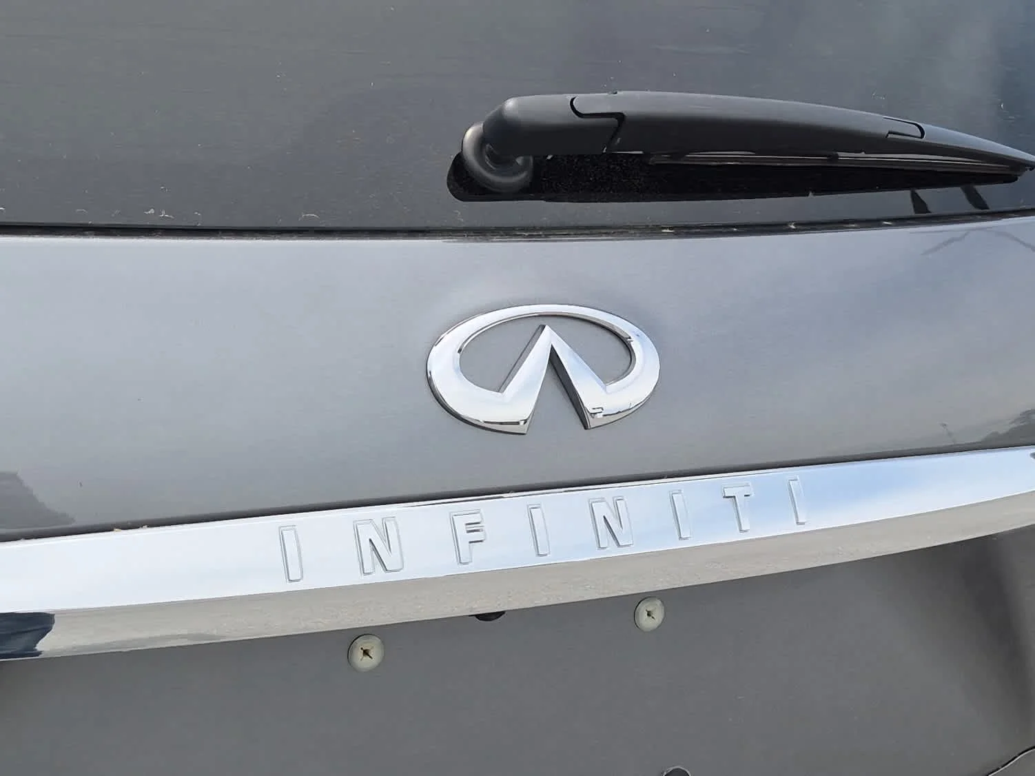 Used 2018 Graphite Shadow INFINITI  image 23