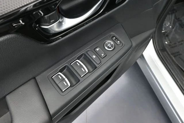 Used 2025 Gray Honda EX-L image 18