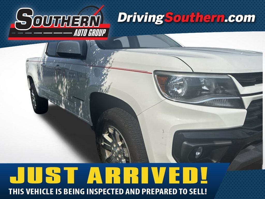 Used 2021 White Chevrolet LT image 1
