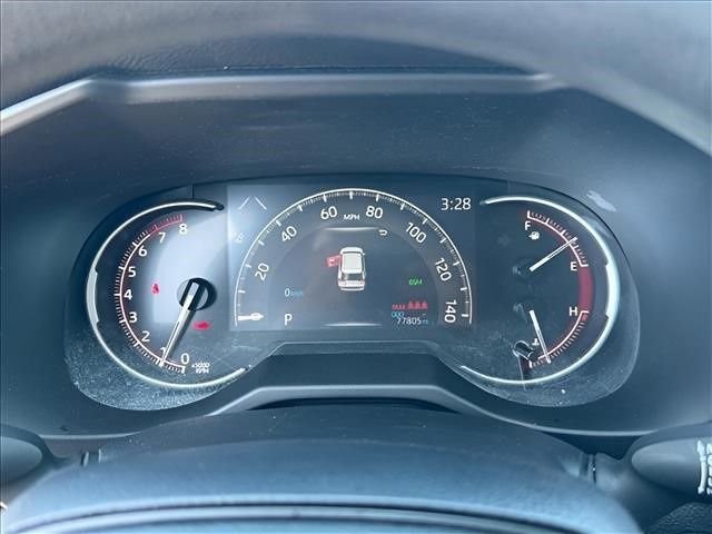 Used 2024 White Toyota XLE image 18