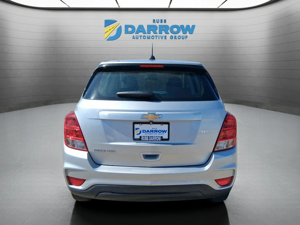 Used 2018 Silver Chevrolet LS image 4
