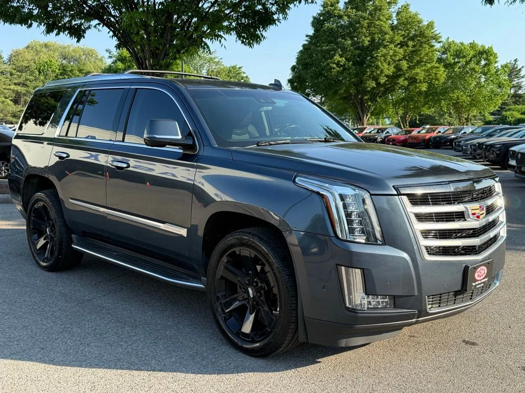 Used 2019 Gray Cadillac Luxury image 4