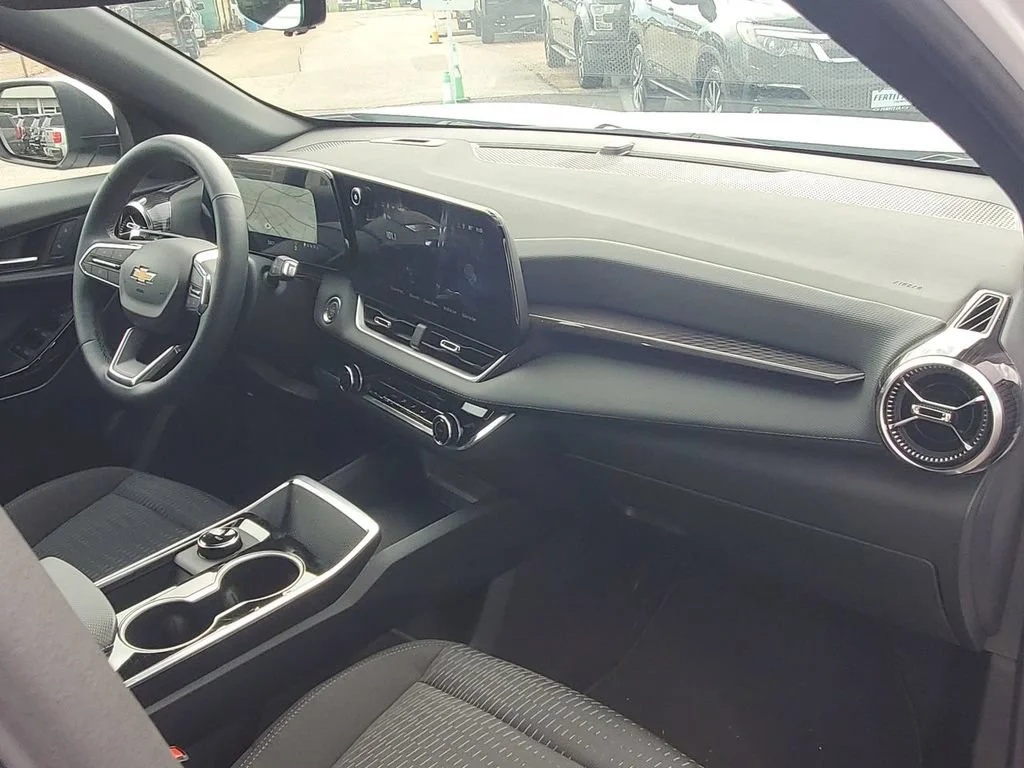 New 2026 Summit White Chevrolet LT image 35