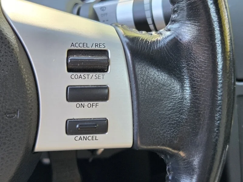 Used 2005 Chrome Silver Metallic NISSAN TOURING image 25