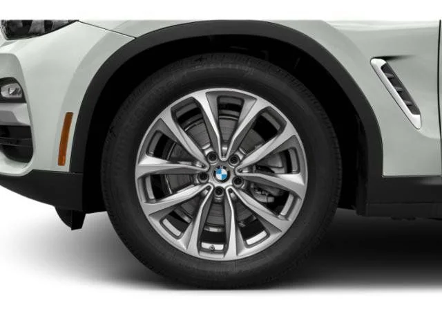 Used 2018 White BMW xDrive30i image 11