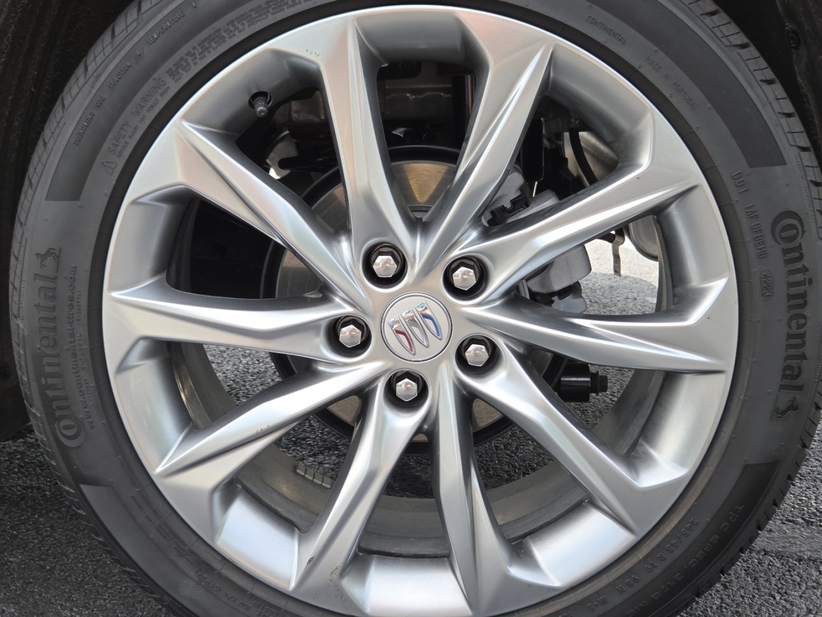Used 2024 Gray Metallic Buick Avenir image 15