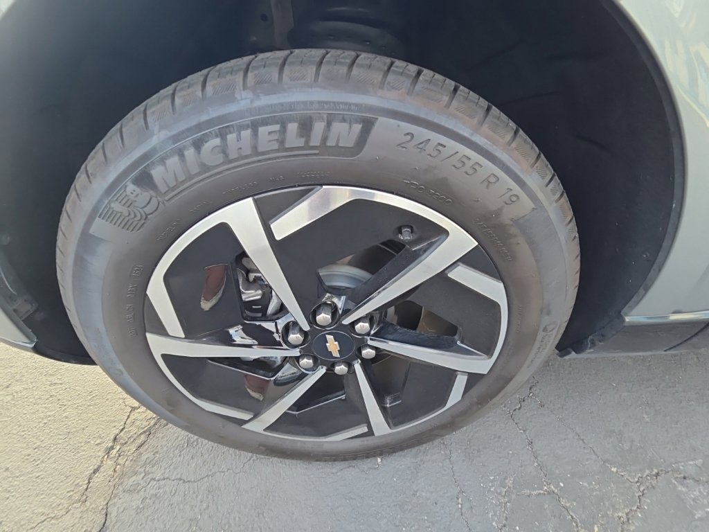 Used 2024 Sterling Gray Metallic Chevrolet LT image 9