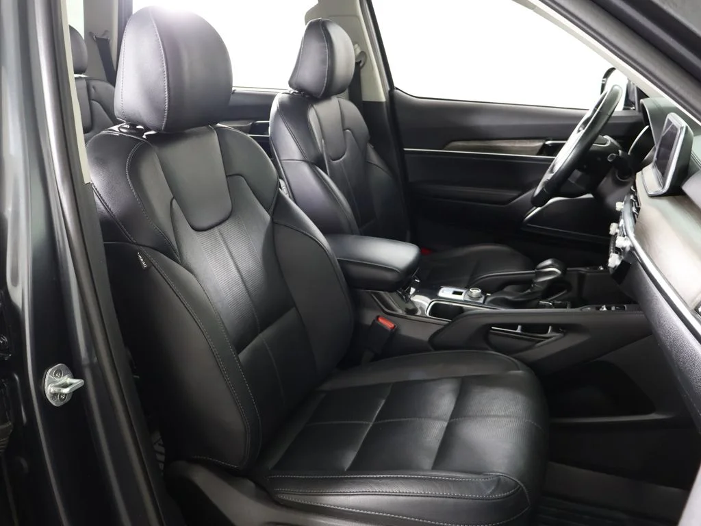 Used 2020 Gray Kia SX image 38