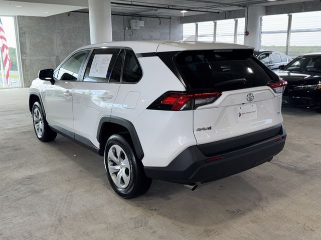 Used 2023 Ice Toyota LE image 5