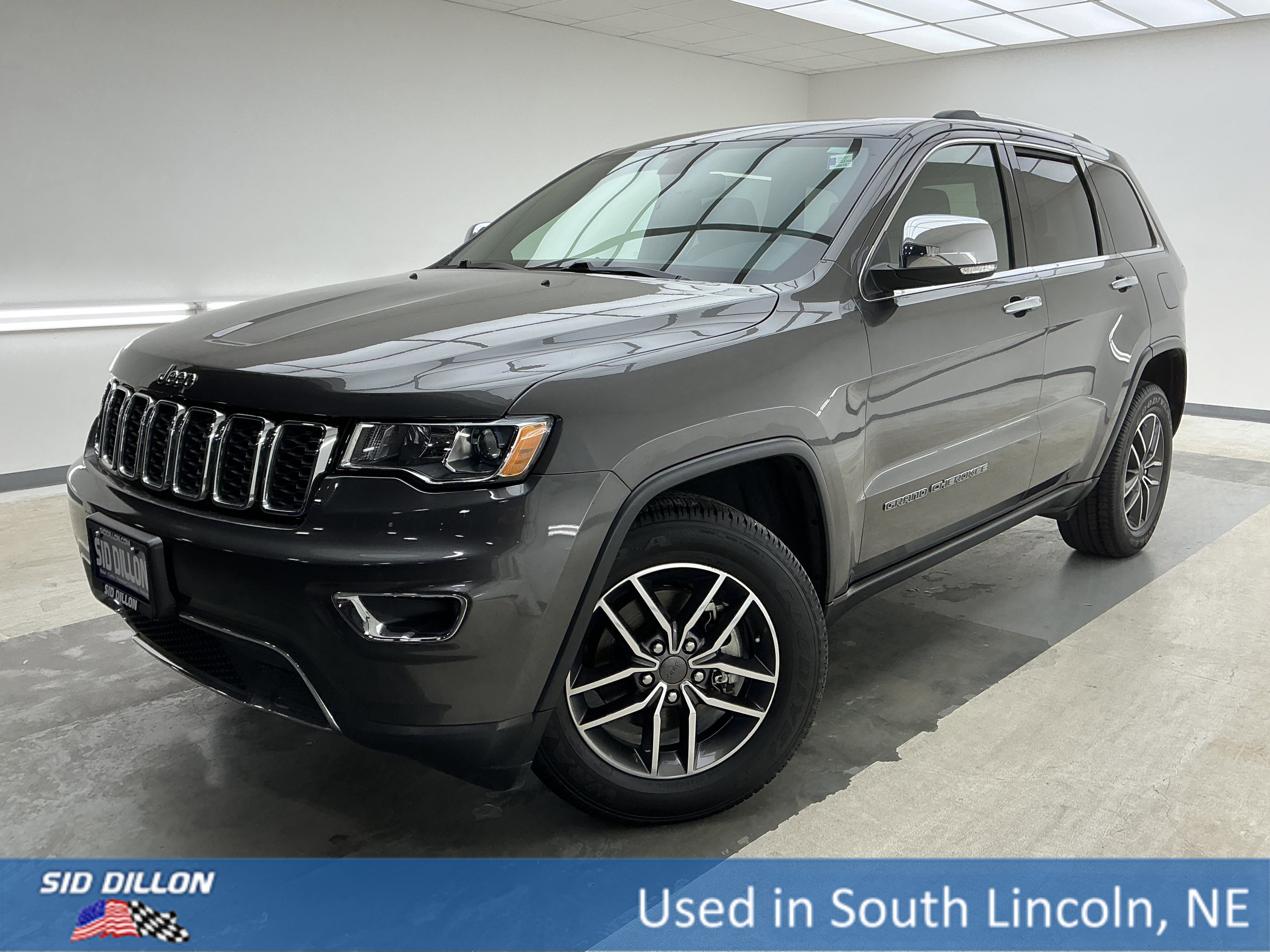 Gray (Granite Crystal Metallic Clearcoat) 2020 Jeep Grand Cherokee Limited 4WD SUV / Crossover Four-Wheel Drive Automatic
