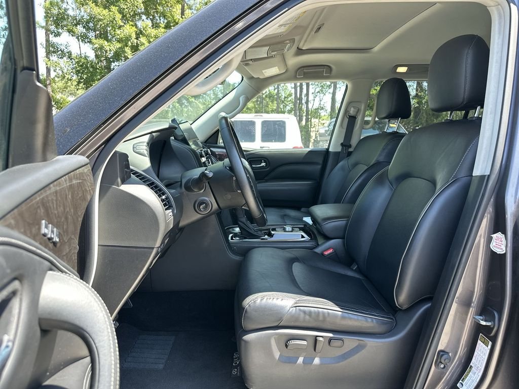 Used 2024 Gray INFINITI LUXE image 2
