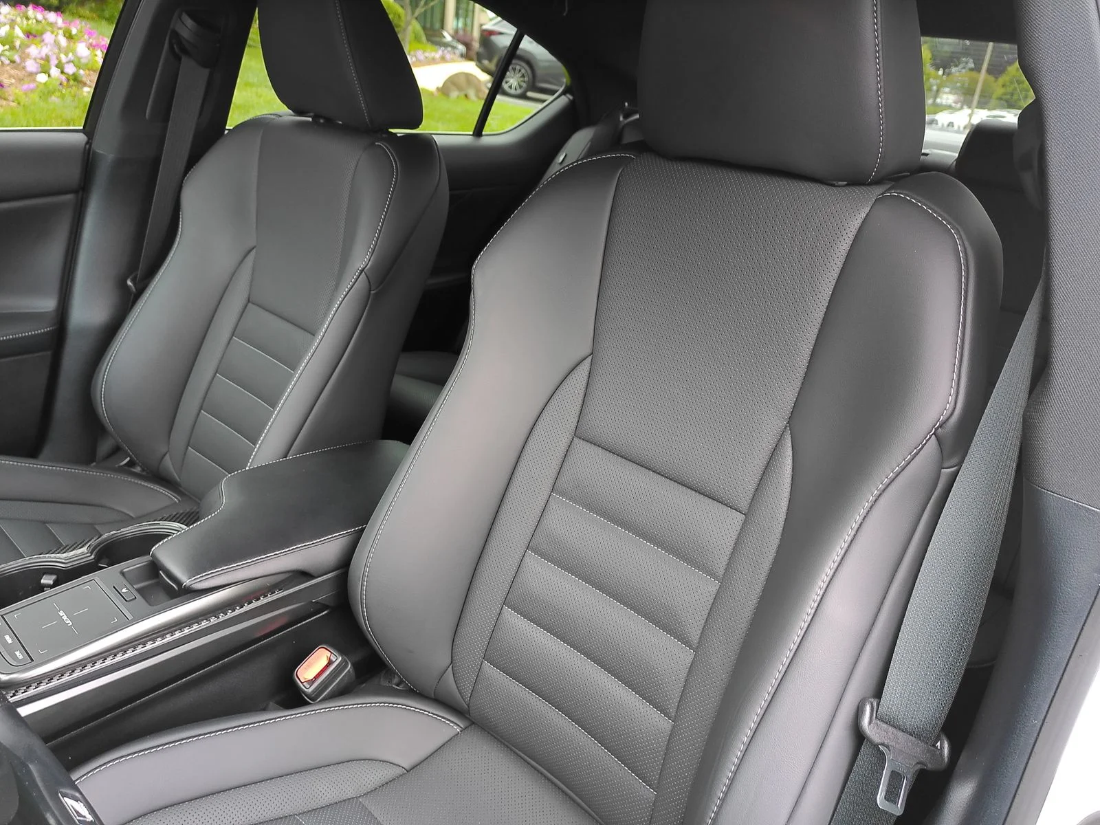Used 2024 White Lexus 350 F SPORT image 35